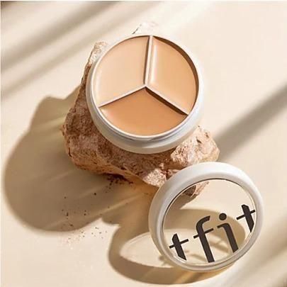 Full Cover Up Pro Concealer Palette – Matte, Waterproof & Long-Lasting